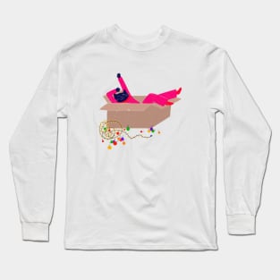 Naughty cat in the Christmas cardboard box Long Sleeve T-Shirt